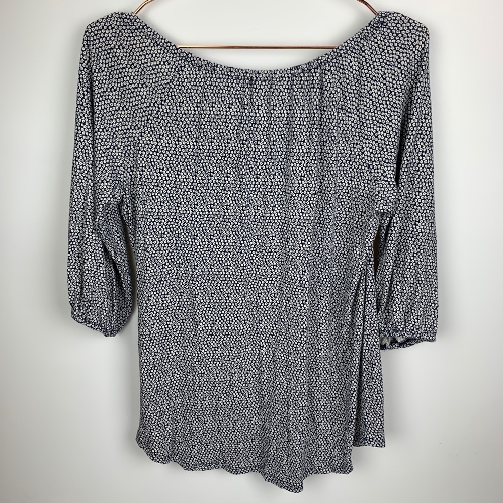 Old Navy Floral Print Blouse - Picture 6 of 6